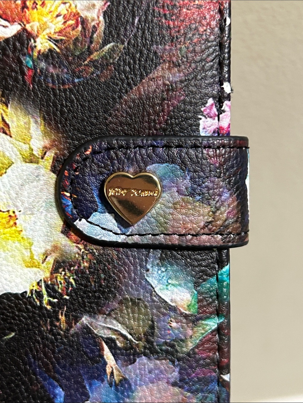 Betsey Johnson Floral Card Holder Keychain - Black & Multicolor - Picture 3 of 15